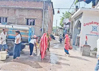 માણસાના વોર્ડ નં.-૪માં પીવાના પાણીની વિકટ સમસ્યા સર્જાઇ | Severe drinking water problem arises in Wa…