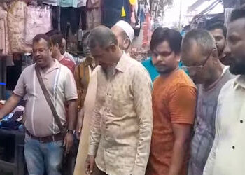 મંગળબજારમાં ઉભરાતી ગટરથી વેપારીઓ પરેશાન | Traders are troubled by overflowing sewage in Mangal Bazaa…