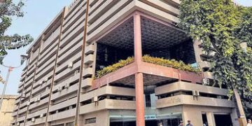 અમદાવાદમાં દંપતીનો જીવ લીધા બાદ જાગી AMC, વીજપોલ પર ખુલ્લા વાયર દેખાશે એજન્સીને આકરો દંડ | AMC heavy…