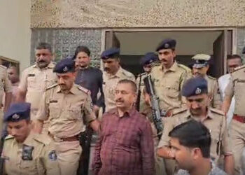 અમિત ખૂંટ આપઘાત કેસ: ગોંડલ કોર્ટે અનિરૂદ્ધસિંહ જાડેજાના 2 દિવસના રિમાન્ડ મંજૂર કર્યાં | Amit Khunt C…