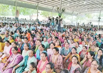 શેરથામાં મંદિરની રૃા.૫૦૦ કરોડની જમીન કૌભાંડમાં ન્યાય માટે ગ્રામજનોની આક્રોશ રેલી | Villagers protest…