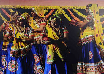 વડોદરામાં નાના મોટા સહિત શેરી ગરબાનું આયોજન : માતાજીની ભક્તિ-આરાધનાના પર્વ નવરાત્રીનો આજથી શુભારંભ |…