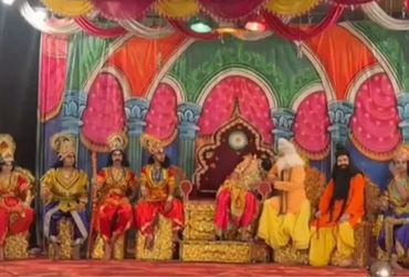 VIDEO: ‘પ્રજા માટે પ્રાણ પણ ત્યજી દઈશ…’, રામલીલા મંચ પર જ ‘દશરથ’નું પાત્ર ભજવતા કલાકારનું મોત | Ra…