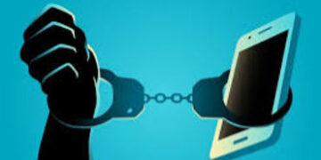 નિવૃત શિક્ષક અને પરિવારને ડીજીટલ એરેસ્ટ કરી ૩૯ લાખ પડાવી લેવાયા | online frauders duped 38 Lakh from…