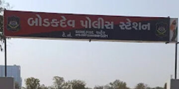 અમદાવાદમાં ધ્રૂજાવીદેનારી ઘટના: બનેવીએ સાળા પર કર્યું ફાયરિંગ, બહેનને માર મારતો હોવાનો આરોપ | Firing…