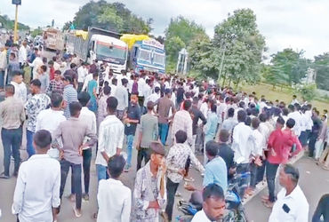 ફાગવેલને તાલુકા મથક રાખવાની ઉગ્ર માગણી સાથે હાઈવે ચક્કાજામ | Highway blocked with strong demand to k…