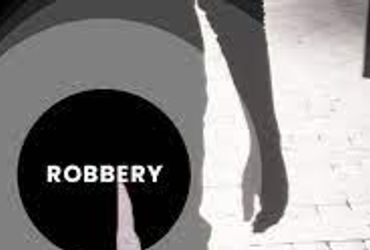 બૂમો પાડશો તો તલવાર ગળા પર ફેરવી દઇશ ઃ સોના ચાંદીના દાગીના અને રોકડા ત્રણ લાખની લૂંટ | If you scream…