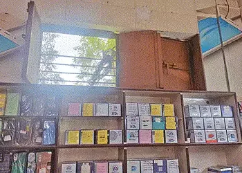 માણસામાં મોબાઇલની દુકાનની બારી તોડી ૧.૮૦ લાખના મોબાઈલની ચોરી | Mobile phone worth Rs 1 80 lakh stole…