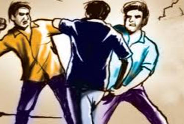 ગરબામાંથી પરત ફરી રેસકોર્સ સર્કલ પાસે નાસ્તો કરવા બેઠેલા સગીર પર ત્રણ જણાનો હુમલો | assault on minor…