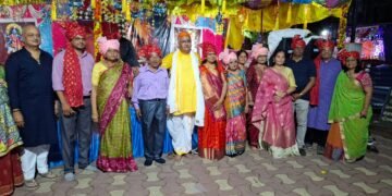 નવરાત્રીની આઠમે 58 સિનિયર સિટીઝનોનું મહાઆરતી સાથે સન્માન કરી સમાજમાં ઉત્તમ ઉદાહરણ આપતો શાહ પરિવાર