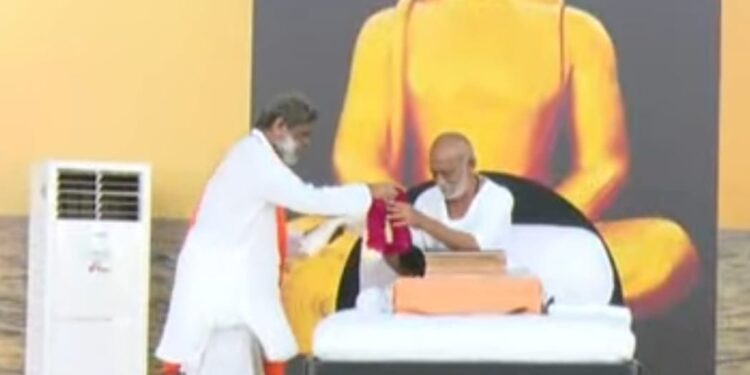 રાજા,સ્ત્રી અને શાસ્ત્ર કોઈના વશમાં ન હોય: મોરારિબાપુ રામકથા”માનસ ગોપનાથ”તળાજાના ગોપનાથના ટીંબે વિરા…