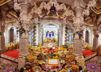 અક્ષરવાડીમાં દિપાવલીનાં પવિત્ર પર્વમાં આજે નૂતન વર્ષનો પ્રારંભ…