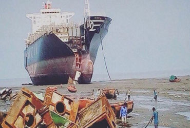 અલંગમાં ચાલુ વર્ષે સપ્ટેમ્બર-2025 માં અત્યાર સુધીના સર્વાધિક 15 શિપ આવ્યા | Alang has received the h…