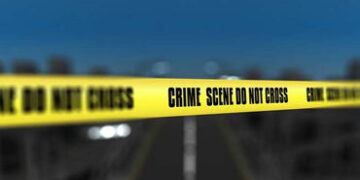 સિગારેટ પીવે છે તેની જાણ તારા પિતાને કરીશ તેવુ કહેતા યુવક પર કાતર વડે હુમલો, આંખની નસ કપાઈ ગઈ | Bhar…