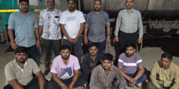 ટેન્કરમાંથી કેમીકલ ચોરીને બારોબાર સસ્તામાં વેચી દેવાનું કૌભાંડ ઝડપાયું | Ahmedabad rural SOG nabbed …
