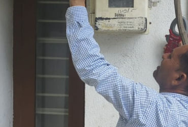 દાહોદમાં વીજ કંપનીની ૬૯ ટીમો દ્વારા વીજ ચોરીનું સામૂહિક ચેકિંગ | GUVNL chicking in dahod city and di…