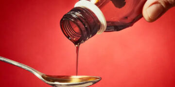 કફ સિરપ કાંડમાં WHOએ ઝંપલાવ્યું, દેશભરમાં તપાસનો ધમધમાટ | WHO steps in to investigate cough syrup sc…