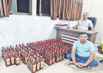 હળવદના ગોલાસણમાંથી ૨.૫૩ લાખના દારુ ઝડપાયો | Liquor worth Rs 2 53 lakh seized from Halvad’s Golasan