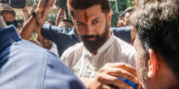 બિહારમાં બેઠકો મુદ્દે NDAમાં ખેંચતાણ વધતાં ભાજપનું ટેન્શન વધ્યું, ચિરાગ માટે કોઈ બલિદાન આપવા તૈયાર ન…