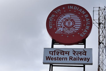 તહેવારો નિમિત્તે વધુ ત્રણ જોડી ફેસ્ટિવલ સ્પેશિયલ ટ્રેનો દોડશે | Three more pairs of festival special…