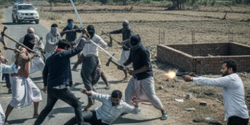 સુરેન્દ્રનગરમાં જમીન વિવાદે હિંસક સ્વરૂપ ધારણ કર્યું, વેપારી પર તલવાર વડે હુમલો, બે રાઉન્ડ ફાયરિંગ |…