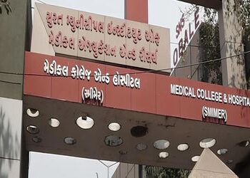 દિવાળીના દિવસે સુરતમાં ખાનગી હોસ્પિટલ બંધ રહેશે પણ પાલિકાની સ્મીમેર હોસ્પિટલ-આરોગ્ય કેન્દ્ર સુરતીઓની…