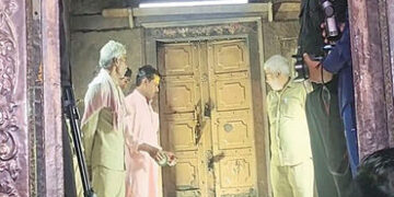 બાંકેબિહારી મંદિરનો 50 વર્ષથી બંધ ખજાના રૂમ અંતે ખોલાયો | The treasure room of Banke Bihari Temple c…