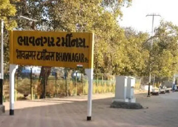 ભાવનગરથી ઉપડતી લાંબા અંતરની ટ્રેનો હાઉસફૂલ : વેઈટિંગના પાટિયા | Long distance trains departing from …