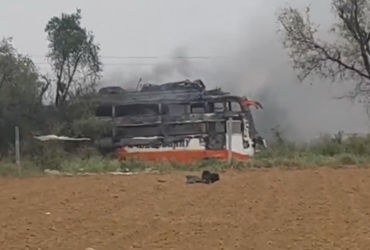 જયપુરમાં હાઈટેન્શન તારની ઝપેટમાં આવતા સ્લીપર બસમાં આગ, બે મુસાફરોના મોત, 10થી વધુ દાઝ્યા | rajasthan…