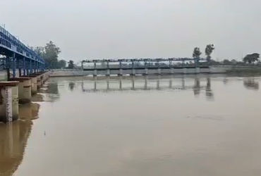 યુપીના બહરાઈચમાં મોટી દુર્ઘટના: કૌડિયાલા નદીમાં મુસાફરો સવાર બોટ પલટી, 20થી વધુ લોકો ગુમ | uttar pra…