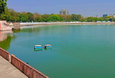 હરણીકાંડ બાદ કાંકરિયામાં બંધ કરાયેલી બોટિંગ સેવા દોઢ વર્ષે ફરી શરૂ થશે! કમિટીનું ક્લિયરન્સ બાકી | ka…