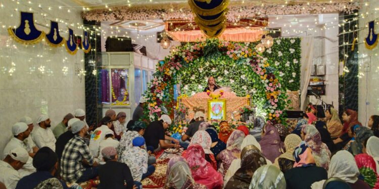 પાલીતાણા સિંધી સમાજ દ્વારા શ્રી ગુરૂનાનક સાહેબ ની ૫૫૬ મી જન્મ જયંતીની ભવ્ય ઉજવણી કરવામાં આવી