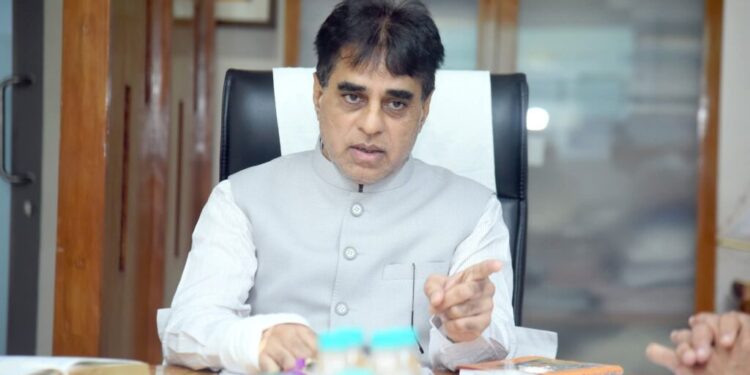 પી.એમ.જે.એ.વાય.-મા” યોજના અંતર્ગત ગેરરીતિ આચરતી હોસ્પિટલો સામે રાજ્યના આરોગ્ય મંત્રી શ્રી પ્રફુલ પાન…