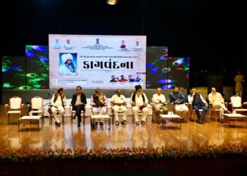 ભાવનગરમાં કાગબાપુના ભજનોથી ગુંજી ઉઠ્યું ઝવેરચંદ મેઘાણી ઓડિટોરિયમ