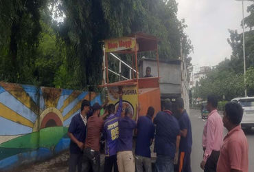 વડોદરા કોર્પોરેશને વિવિધ વિસ્તારોમાંથી લારી-ગલ્લા સહિતના દબાણો દૂર કર્યા | Vadodara Corporation remo…