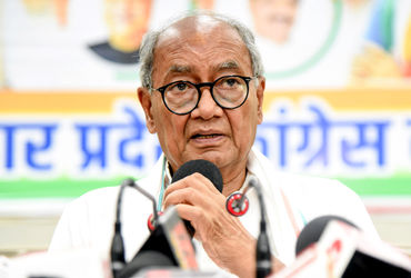 દિગ્વિજય સિંહે દિલ્હી રમખાણ આરોપીને નિર્દોષ ગણાવતા ભાજપ ભડક્યું, કહ્યું- ‘પાકિસ્તાન જતા રહો’ | digvi…