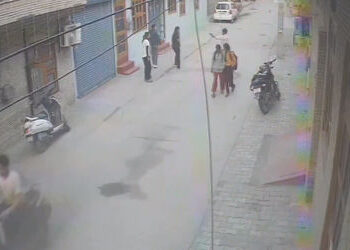 VIDEO : હરિયાણામાં ધોળા દિવસે યુવતી પર ગોળીબાર, હુમલાખોર ઓળખીતો જ નીકળ્યો | faridabad girl shot near…