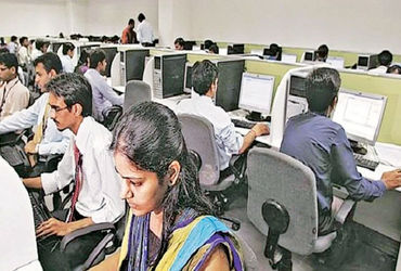 સેવા ક્ષેત્રની પ્રવૃત્તિમાં ઓક્ટોબરમાં મજબૂતાઈ: પીએમઆઈ 59ની નજીક | Services sector activity strength…