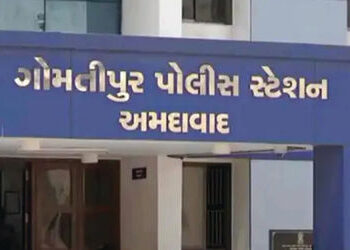 અમદાવાદમાં તસ્કરો મંદિરમાંથી આખી દાનપેટી જ ઉઠાવી ગયા, પૂજારીએ કહ્યું-‘છેલ્લા ત્રણ વર્ષથી દાનપેટી ખોલ…