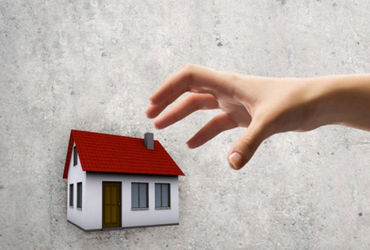 કરમસદ પાસે વિધવાના મકાનમાં સાસુ- દિયરે કબજો જમાવતા લેન્ડ ગ્રેબિગની ફરિયાદ | Complaint of land grabbi…