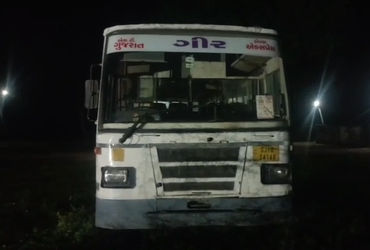 અમરેલી: ‘સલામત સવારી’ ST બસની અડફેટે દંપતી આવ્યું, મહિલાનું કમકમાટીભર્યું મોત | amreli st bus accide…