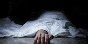 ધણપ પાસે વૃદ્ધ દંપતિનું મોપેડ સ્લીપ ખાઈ ગયું ઃ પત્નીનું મોત, પતિને ઇજા | Elderly couple’s moped skid…