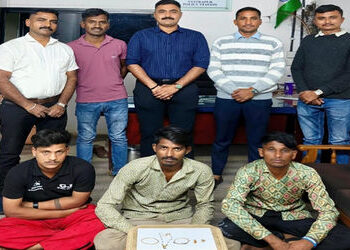 ભરોસાનો ભંગ! અમદાવાદમાં ઘરમાં સફાઈ માટે બોલાવેલા યુવકો દાગીના પણ સાફ કરી ગયા, 3ની ધરપકડ | Vastrapur …