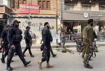 દિલ્હીમાં વિસ્ફોટ બાદ સમગ્ર કાશ્મીર ઘાટીમાંથી 1500થી વધુની અટકાયત | Over 1500 detained from across K…