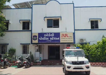 છોટાઉદેપુરના બોડેલીમાં અમાનવીય કૃત્ય, અજાણ્યા ઈસમ દ્વારા 8 ગાયો પર ધારદાર હથિયારથી હુમલો | Animal Cr…