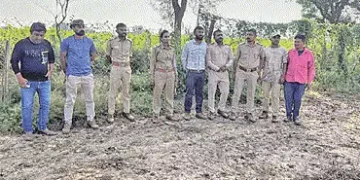 લેકાવાડામાં દીપડો દેખાયાની વાતને લઇ વનવિભાગે ગામમાં ધામા નાંખ્યા