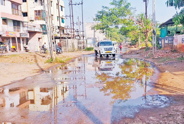 કપડવંજ શહેરના રત્નાગીરી રોડ ઉપર પાણીની રેલમછેલથી હાલાકી | Waterlogging causes havoc on Ratnagiri Roa…