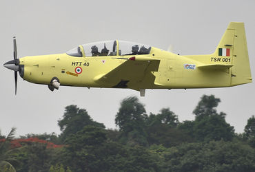 VIDEO: ચેન્નઈ નજીક ટ્રેનિંગ સમયે વાયુસેનાનું વિમાન ક્રેશ, જાનહાનિ નહીં | trainer aircraft of the ind…