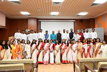 સેન્ટ્રલ યુનિ.નો છઠ્ઠો દીક્ષાંત સમારોહ યોજાયો, 53 સ્ટુડન્ટસને ગોલ્ડ મેડલ એનાયત | convocation of cent…