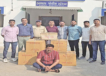 બાવળામાં નશાકારક કફ સિરપની 779 બોટલ ઝડપાઇ | 779 bottles of intoxicating cough syrup seized in Bavla